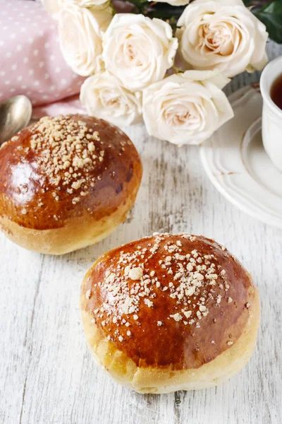 Tasty breakfast: sweet homemade buns — Stock Photo, Image