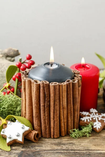 Christmas Candle Decorated Cinnamon Sticks Festive Decor — Stock Photo, Image