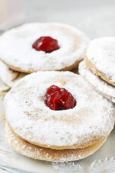 Cookies with raspberry jam