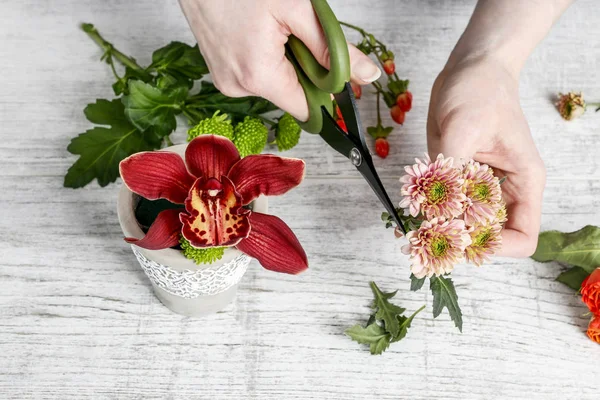 Cómo hacer arreglos florales para el tutorial del Día de los Abuelos. . — Foto de Stock