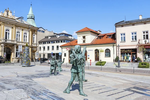 WIELICZKA, POLAND - APRIL 15, 2019: Monument over middelalderens salt mi – stockfoto