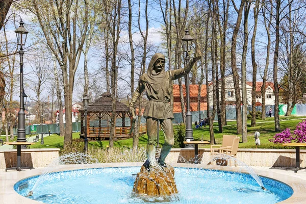波兰维耶尔兹卡- 2019年4月30日：古代矿工雕塑 — 图库照片