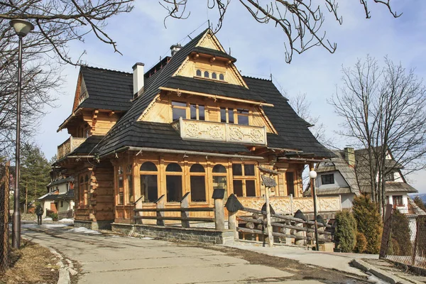 波兰Zakopane - 2018年3月17日：木制建筑 — 图库照片