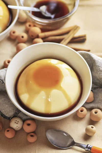 Flan, traditional spanish dessert with cheese and caramel. — ストック写真