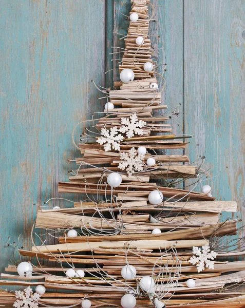 Fond en bois de Noël avec bâtons et étoiles . — Photo