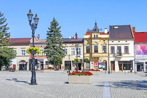 Brzesko, Polska - 11 września 2019 r.: Kolorowe kamienice — Zdjęcie stockowe