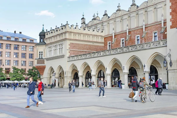 Kraków, Polska - 16 września 2019: Sukiennice — Zdjęcie stockowe