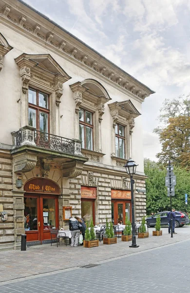 Krakau, Polen - 24. September 2019: alte Mietshäuser am Slawko — Stockfoto