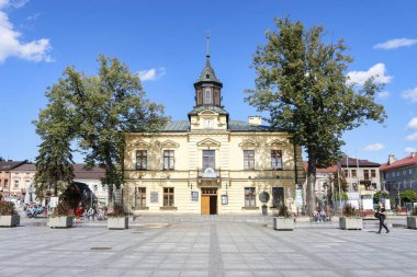 Nowy Targ, Polonya - 12 Eylül 2019: Belediye binası ve