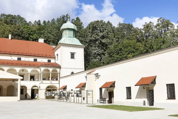 Sucha Beskidzka, Poland - September 14, 2019：Royal castle — 图库照片