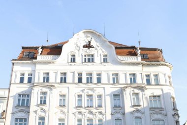 Cieszyn, Polonya - 26 Ekim 2019: Şehir merkezinde eski bir apartman 