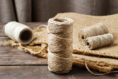 Noel hediyelerini güzelce paketlemek için aksesuarlar lazım..