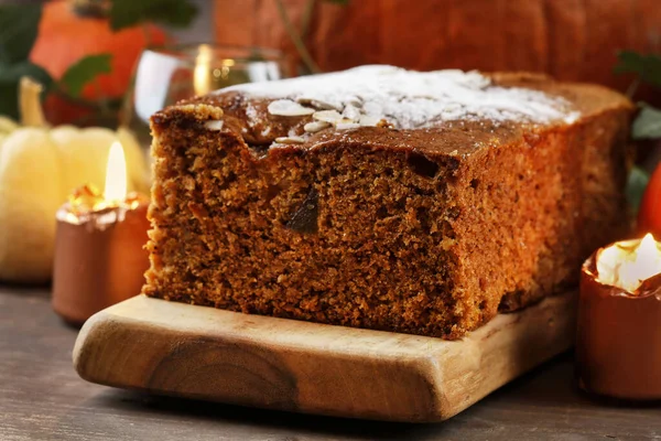 Homemade pumpkin pie on the table. — Stock Photo, Image