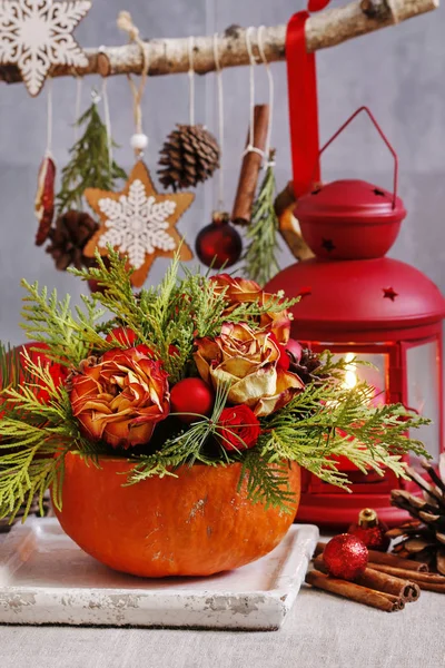 Long lasting Christmas decoration. Natural decorating ideas. — Stock Photo, Image