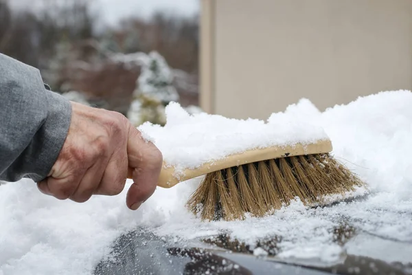 Man Removing Snow Car Winter Time — Stock Photo, Image