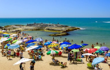  Guarapari, Brezilya için Valentine's Beach.