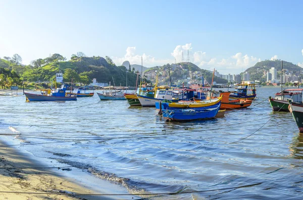 Instalação de armazenamento de barcos de pesca em Vila Velha, Espírito Santo, Brasil  . — Fotografia de Stock