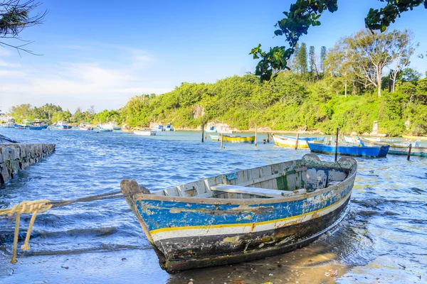 Fishing  boats  in Vila Velha, state of Espirito Santo  ,Brazil . — Stock Photo, Image