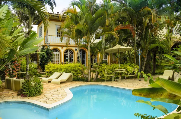 Rahat, büyüleyici otel turistik şehir Tiradentes, Minas Gerais, Brezilya.