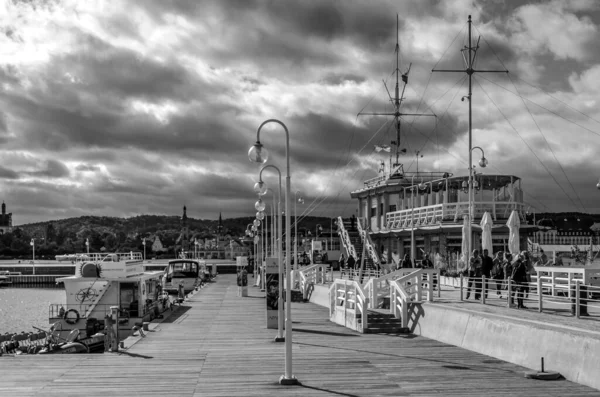 Sopot Pier Polen September 2018 Turister Och Stadsbor Vandrar Längs — Stockfoto