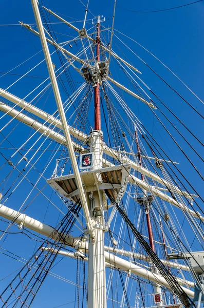 Mastning Dar Pomorza Segelbåt Förtöjd Gdynia — Stockfoto