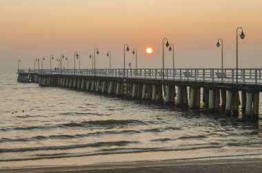 Kışın, Avrupa gündoğumu sonra Polonya gdynia orlowo iskele