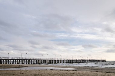 Baltık Denizi ve sonbaharda Avrupa Polonya gdynia orlowo İskelesi
