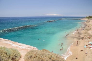 Muhteşem kumlu Del Duque sahil adada Tenerife, İspanya