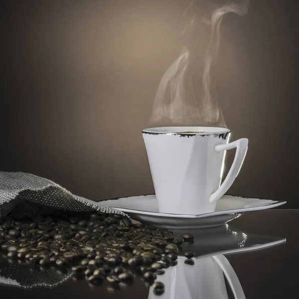 Eine Tasse heißen Kaffee in Vintage-Farben — Stockfoto