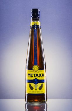 Metaxa degrade arka plan üzerinde. 