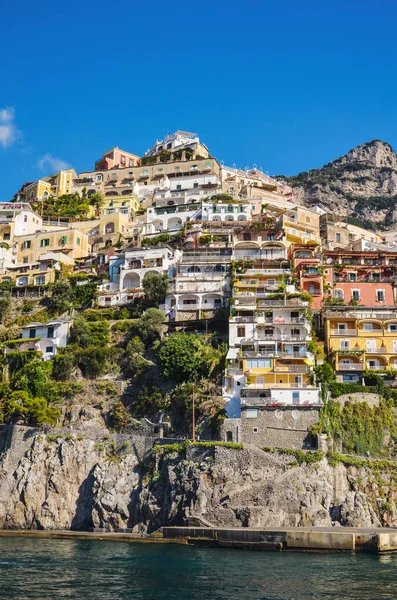 Pittoresk utsikt över byn positano, Italien. — Stockfoto