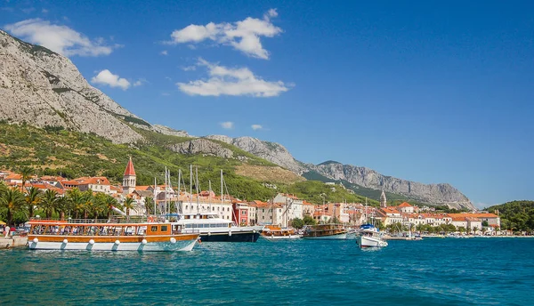 Paisagem dálmata pitoresca de makarska na croácia — Fotografia de Stock