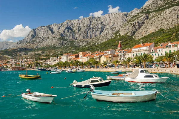 Paisagem dálmata pitoresca de makarska na croácia — Fotografia de Stock