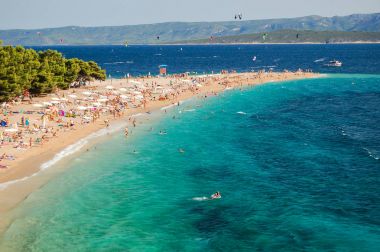 On altın Cape Brac Adası Hırvatistan'muhteşem görünümü