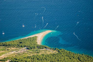 On altın Cape Brac Adası Hırvatistan'muhteşem görünümü