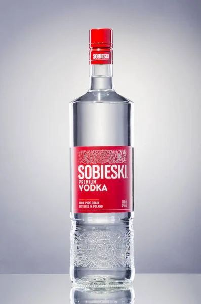 Kwidzyn Poland December 2017 Sobieski Premium Vodka Isolated Gradient Background — Stock Photo, Image