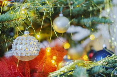 Noel ağacında Noel baloları