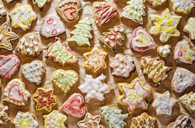 lezzetli el yapımı Zencefil kek gri kağıt üzerinde