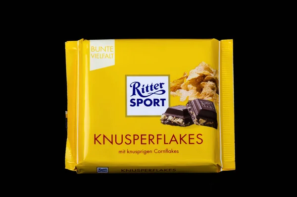 Ritter Spor Çikolatası Koyu Arka Planda Izole Edilmiş Ritter Sport — Stok fotoğraf