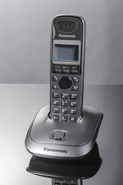 Panasonic Ringa Telefon Lutning Bakgrund Panasonic Corporation Ett Japanskt Multinationellt — Stockfoto
