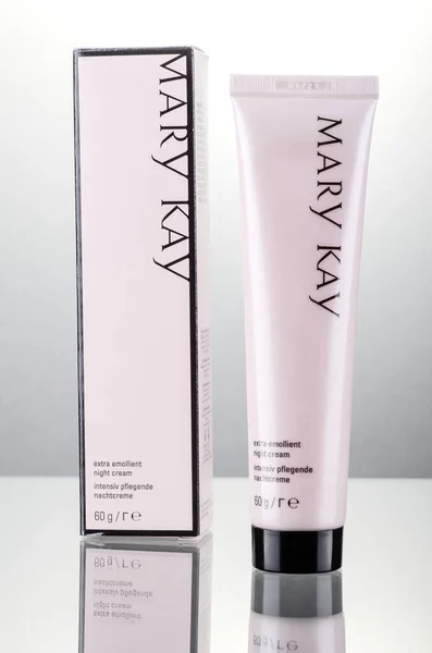 Mary Kay Kosmetik Isoliert Auf Gradienten Hintergrund Mary Kay Lebt — Stockfoto