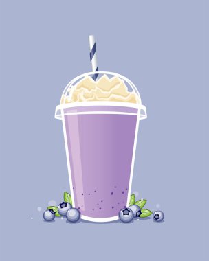 Böğürtlenli milkshake ve krem şantili bir fincan ve yabanmersini al..