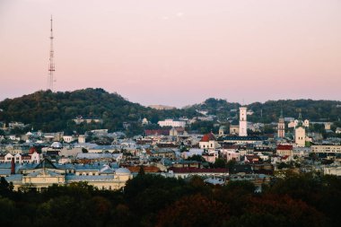 Lviv şehir manzarasının havadan görünüşü, seyahat kavramı