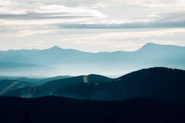 Bukovel, Ukrayna yakınlarındaki dağların manzarası