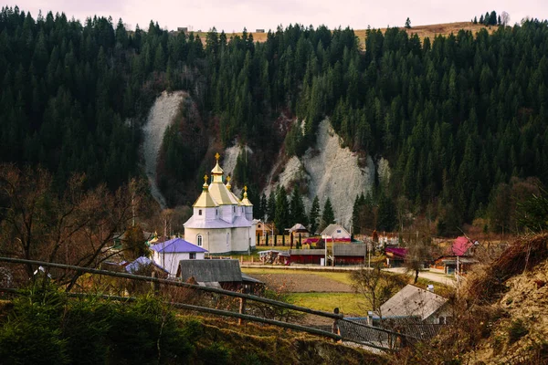 Putyla Köyündeki Eski Kilise Ukrayna — Stok fotoğraf