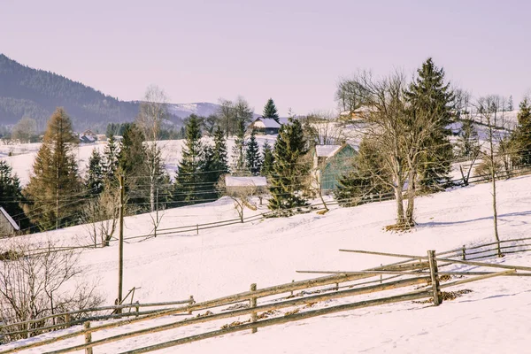 冬季喀尔巴阡山脉风景 — 图库照片