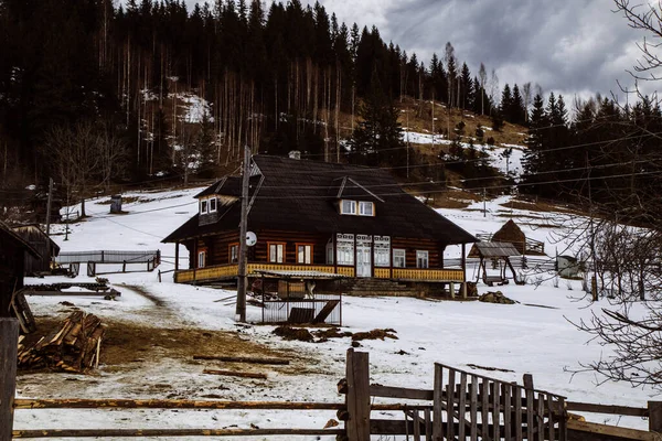 Blick Auf Das Dorf Der Nähe Von Dzembronya Der Wintersaison — Stockfoto