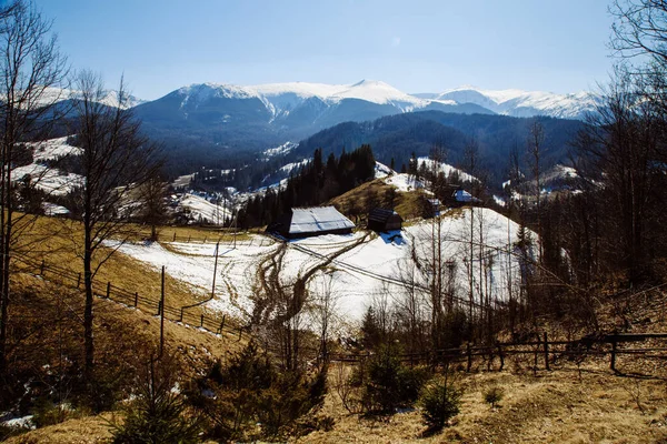 Ukrayna Kış Mevsiminde Dağların Bystrets Köyünün Manzarası — Stok fotoğraf