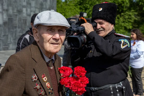 Adygeya bölgesi, Rusya Federasyonu, 05.09.2015: Rusya 'daki büyük vatanseverlik savaşının gazilerin zafer günü.
