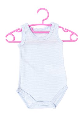 Şeritli Bebek Giyim bebek askı, beyaz arka plan üzerinde izole uyuyan ile